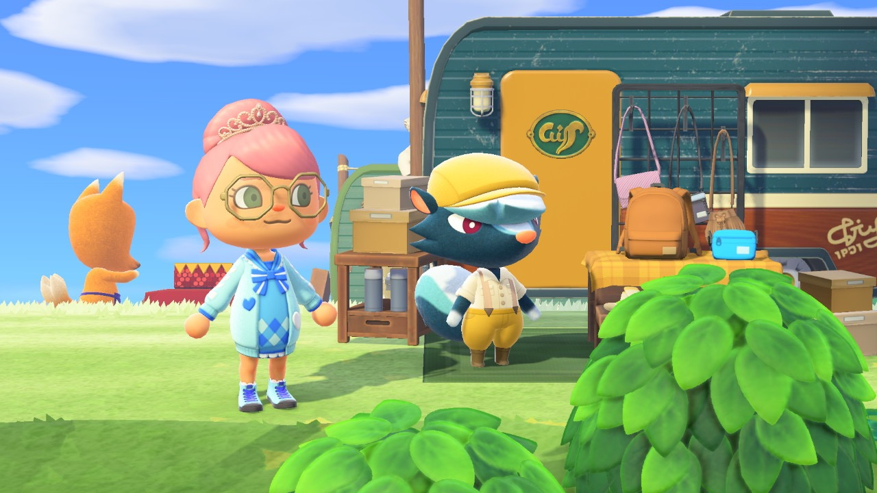 Кикс продает обувь и аксессуары