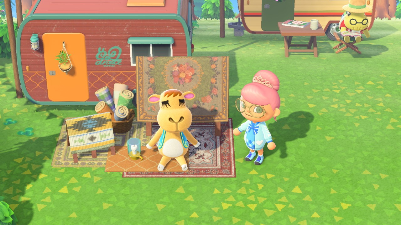 Сахара продает ковры и загадочные стены/пол